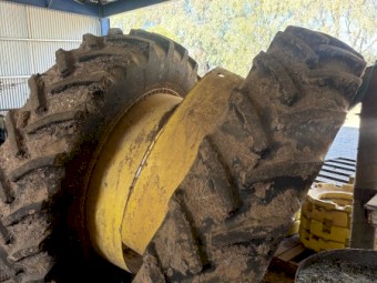 John Deere R4045/4060/616 SP 480/80R50 Duals 