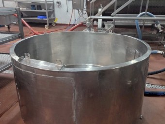 2 x Stainless Steel Pots