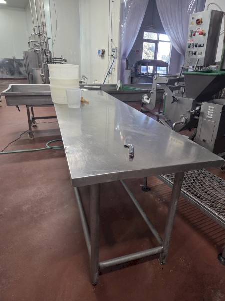 STAINLESS STEEL BENCH 