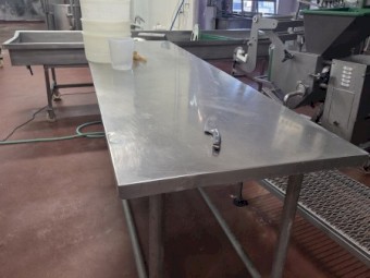 STAINLESS STEEL BENCH 
