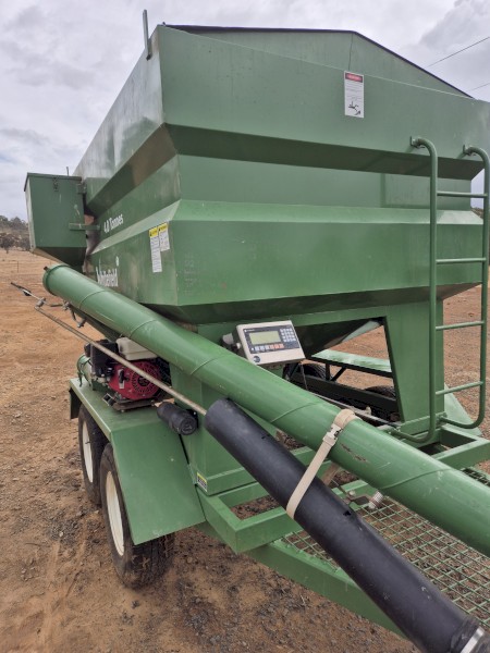 2021 Whitefield/Grainline 4 tonne Multi bin trailer w scales