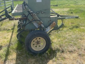 John Shearer 19 Run linkage seed drill
