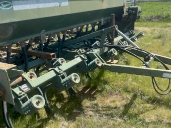 John Shearer 19 Run linkage seed drill
