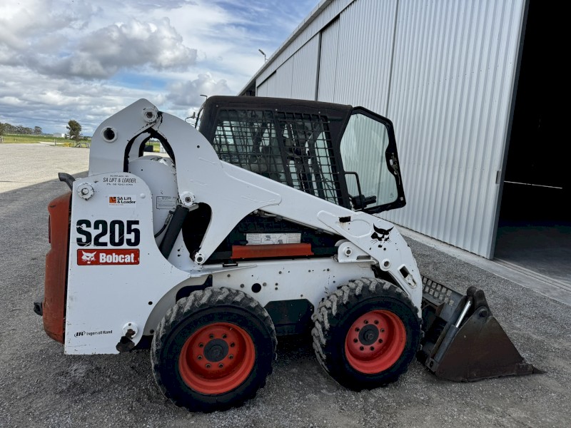 Bobcat S205 Skid Steer