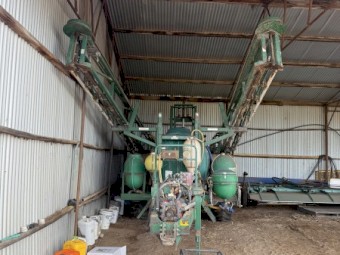 2001 Goldacres Boom Sprayer