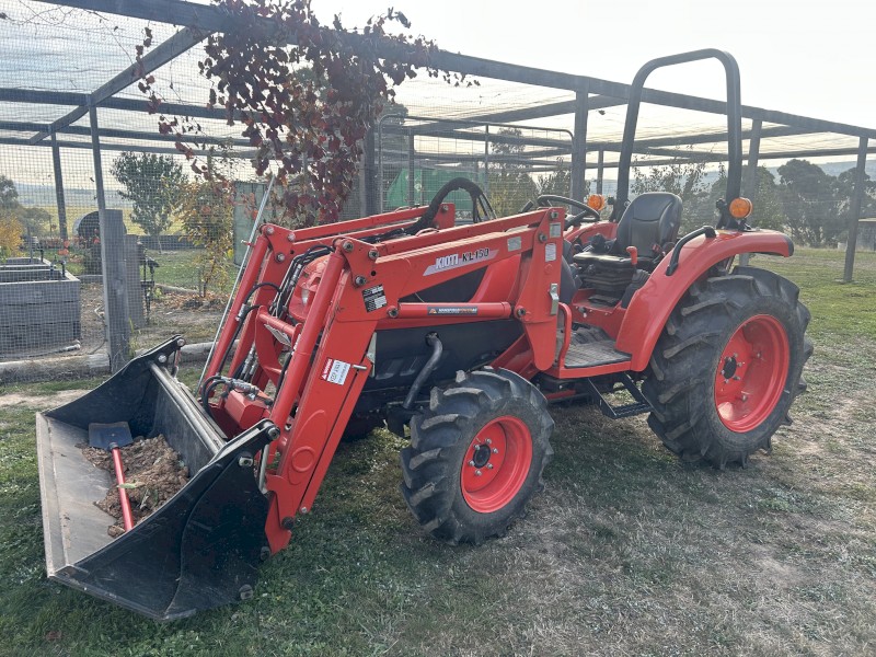 KIOTI - 5810 - Excellent condition, only 126 hours, as new, reluctant sale, exceptional buy. 