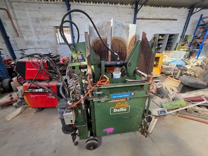 Lister Delta Hydraulic Self Pinning Wool Press