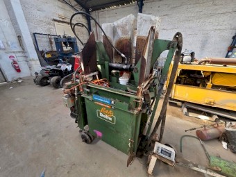 Lister Delta Hydraulic Self Pinning Wool Press