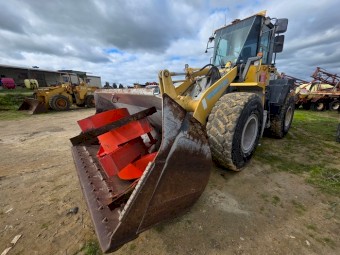 Komatsu WA250-5H Front End Loader