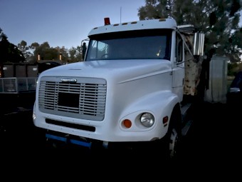 1995 Freightliner fl112 bogie tipper 400 hp m11 Cummins 13 speed 