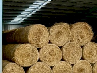 80 x Pasture Hay 4' x 3' Round Bales