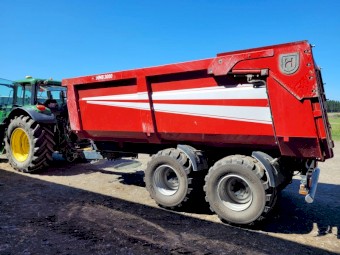 HERCULANO 30 cube Silage / Grain trailer.