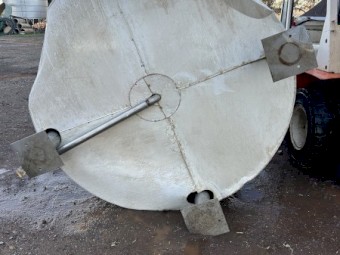Stainless steel vertical standing water tank