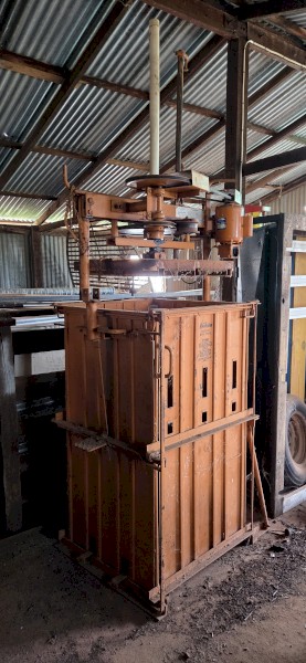 Sunbeam WP-8 Wool Press
