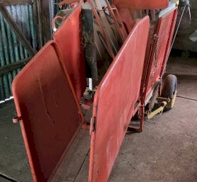 Hecton Mobile Sheep Handler