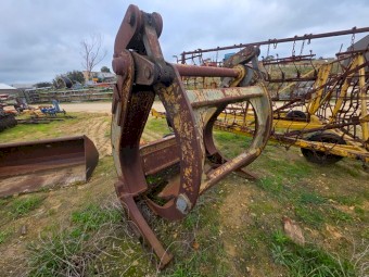 Hydraulic Log Grab - 1670mm
