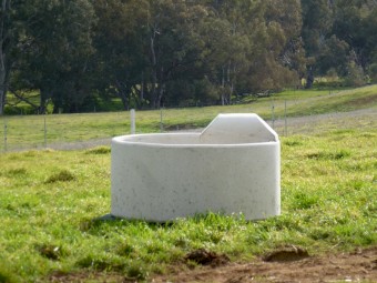 Round 4'4" Diameter Water Trough for Cattle, Horses. 660Lt capacity