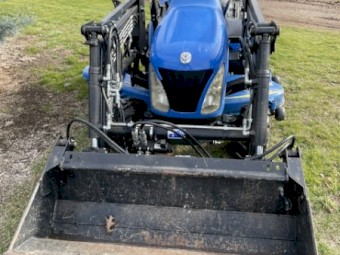 2009 New Holland Boomer 1025 Tractor with Attachments