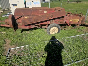 New Holland 275 Small Square Baler