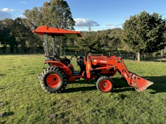 B3300SU Kubota Tractor 2016 450hrs