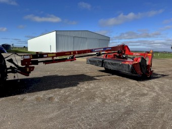 New holland 313 Center pull mower conditioner