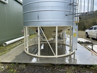 6 × Ahrens 35 Tonne Sealed Aerated Grain Silos