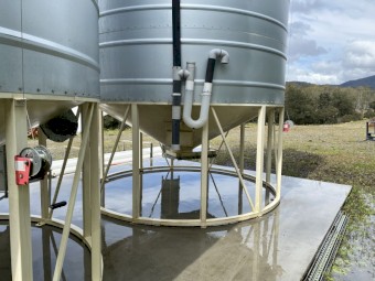 6 × Ahrens 35 Tonne Sealed Aerated Grain Silos