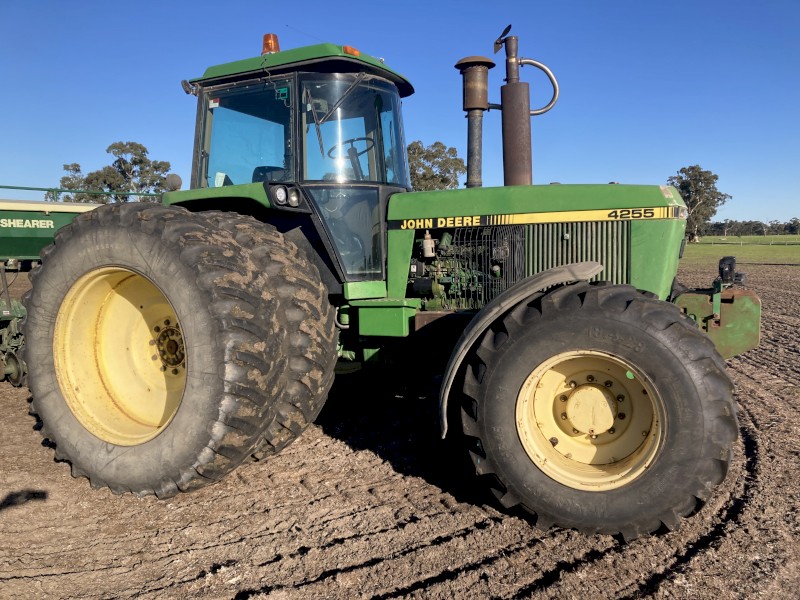 John Deere 4255 Tractor