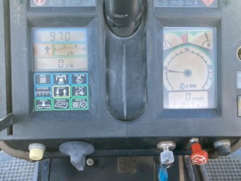 John Deere 4255 Tractor