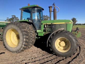 John Deere 4255 Tractor