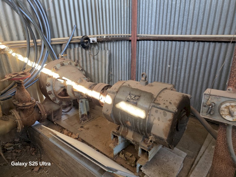 FOR SALE – Vintage Industrial Pump + Wolverhampton Motor + Switch Box (Untested) – Make an Offer