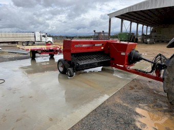 Case IH SB541 small baler & Jadan Accumulator