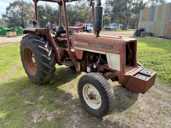 International 454 Tractor 