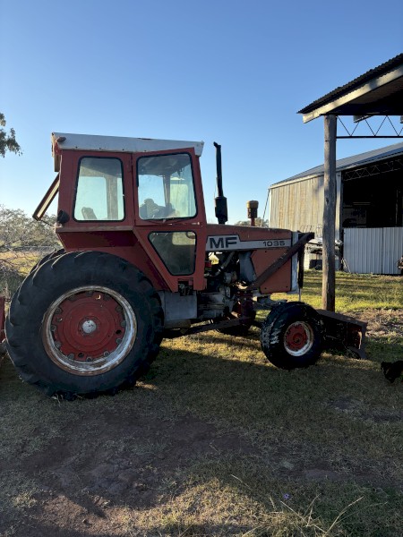 Massery Ferguson 1085 Tractor