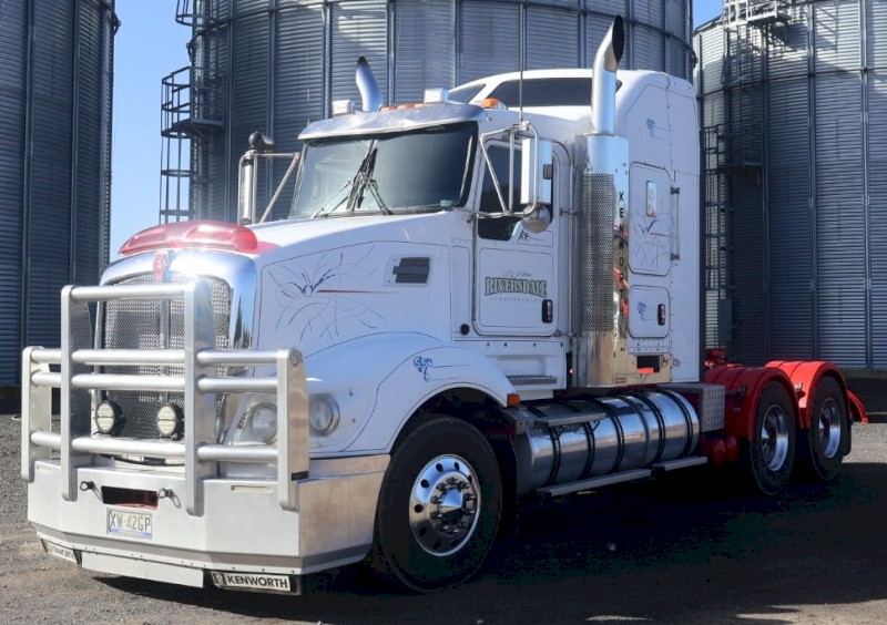 2011 Kenworth T609 Prime Mover
