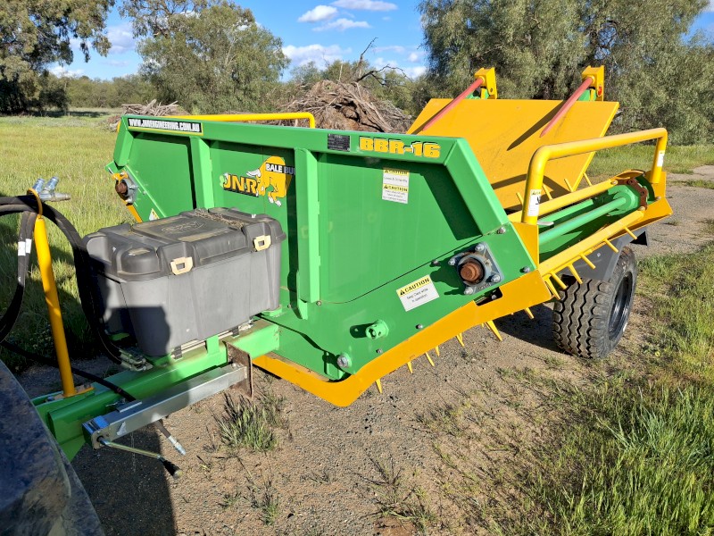 JNR BBR 16 Round Bale Feeder