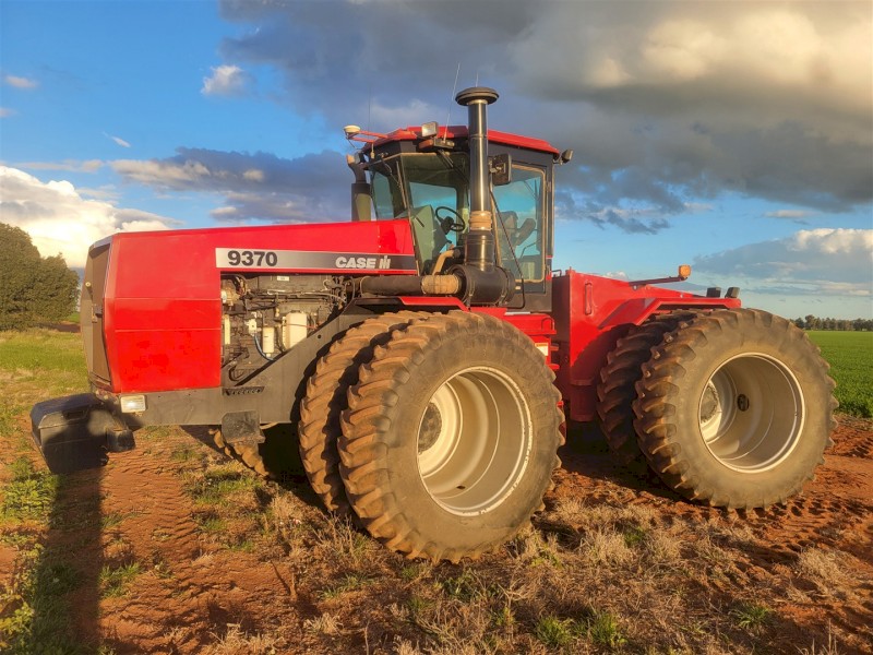 CaseIH 9370 Steiger Tractor - Low Hours