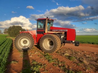 CaseIH 9370 Steiger Tractor - Low Hours