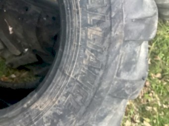 Loader and tractor tyres 