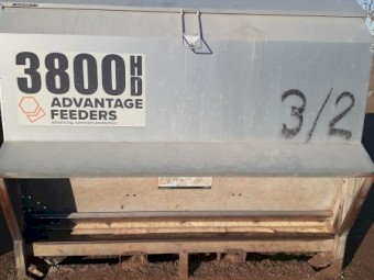 Advantage 3800HD feeder for sale. Currently being cleaned and will be ready to load onto our truck or trailer.