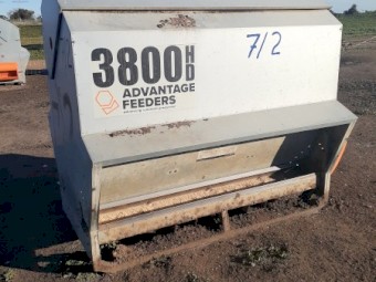 Advantage 3800HD feeder for sale. Currently being cleaned and will be ready to load onto our truck or trailer.