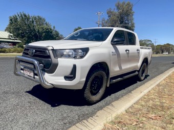 Toyota Hilux SR Hi-Rider 2022