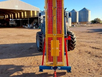 John Berends 3pt linkage post driver