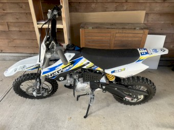 YCF 125cc motor bike