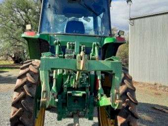 John Deere 7410 
