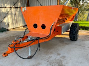 Agware AC3006 Approx. 2-Tonne Hydraulic Belt Fertiliser Spreader — Exceptional Condition