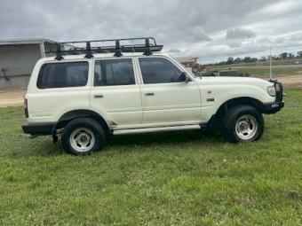 1995 TOYOTA LANDCRUISER GXL WAGON