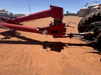 2023 Wheatheart 1395 Swing Away Auger