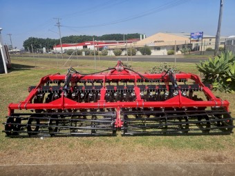 ROCCA Compact Speed Discs 4m Cutting Width Model ST-400L With 2 Hydraulic Crumble Rollers