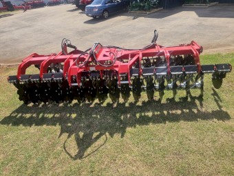 ROCCA Compact Speed Discs 4m Cutting Width Model ST-400L With 2 Hydraulic Crumble Rollers